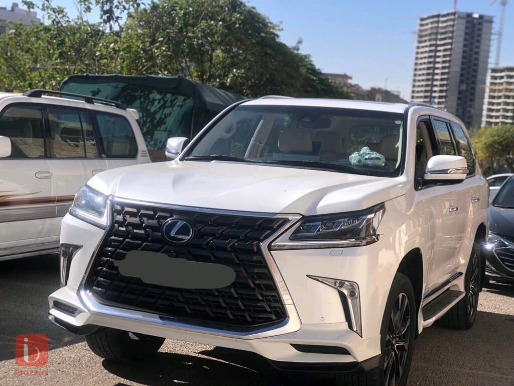 Lexus LX570 Black Edition