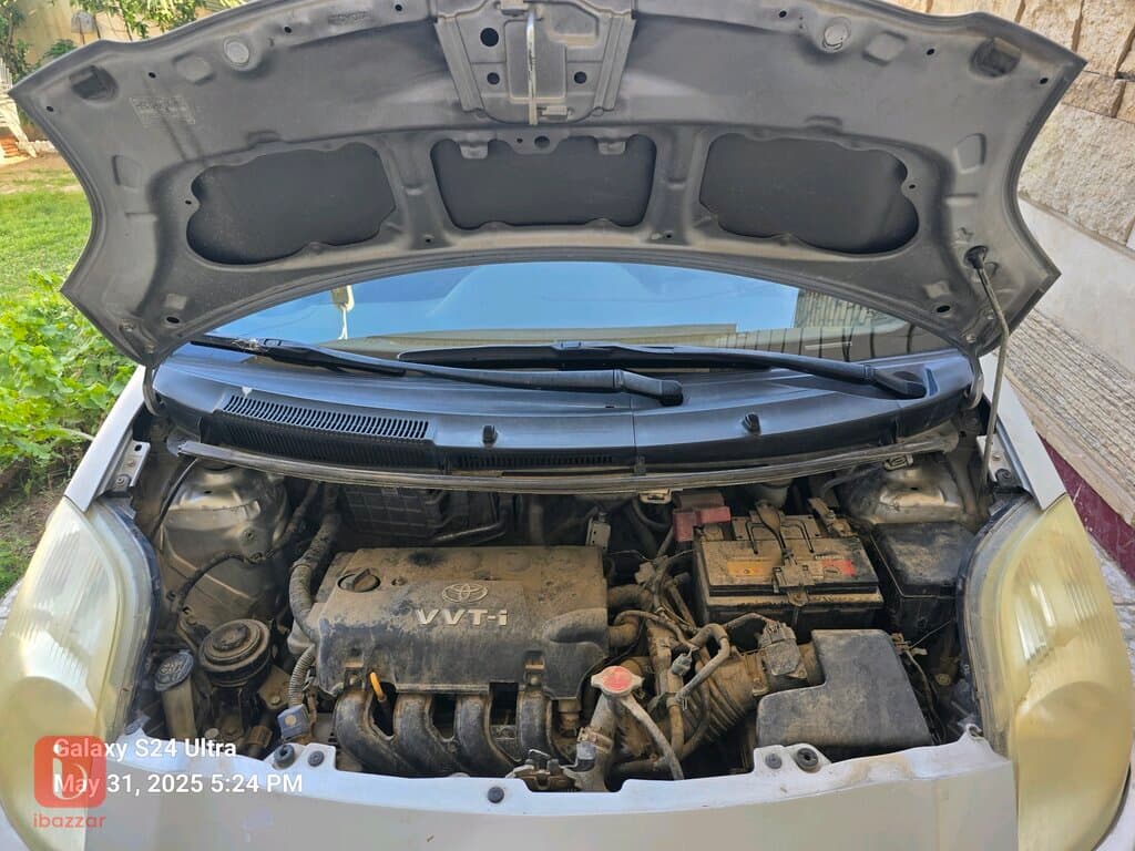 Toyota Yaris Basic 11