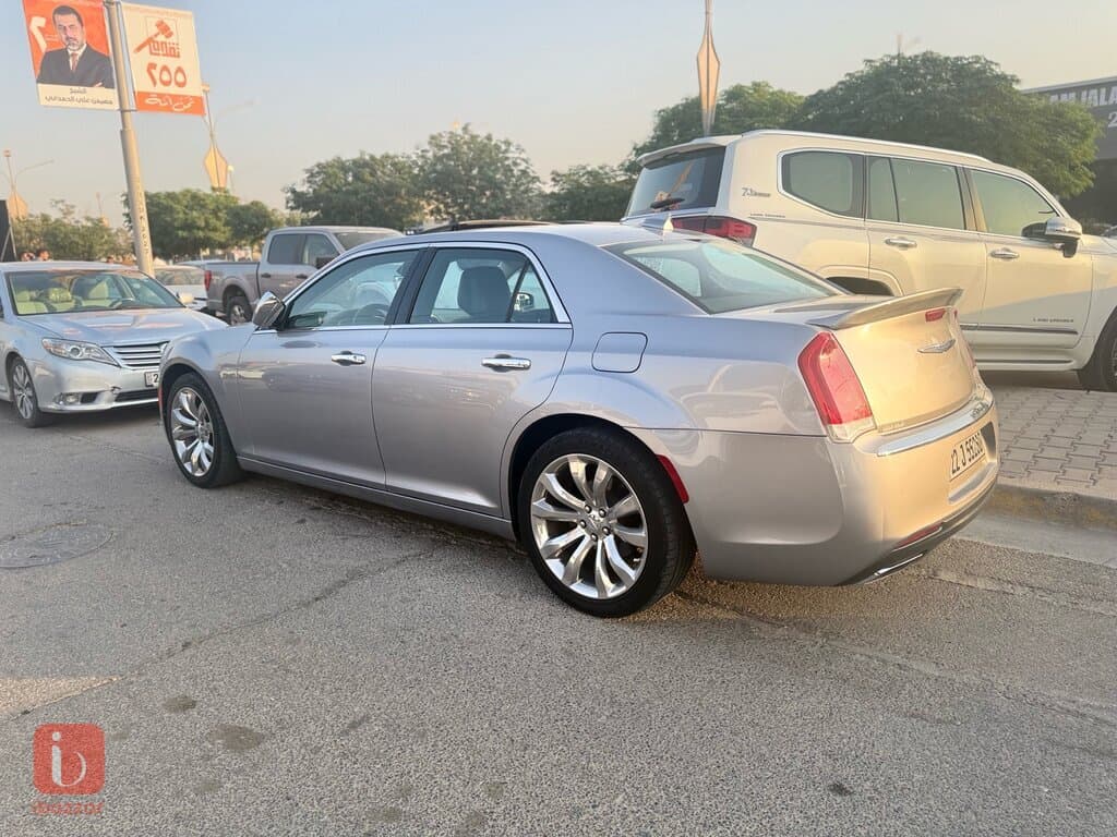 Chrysler 300 3