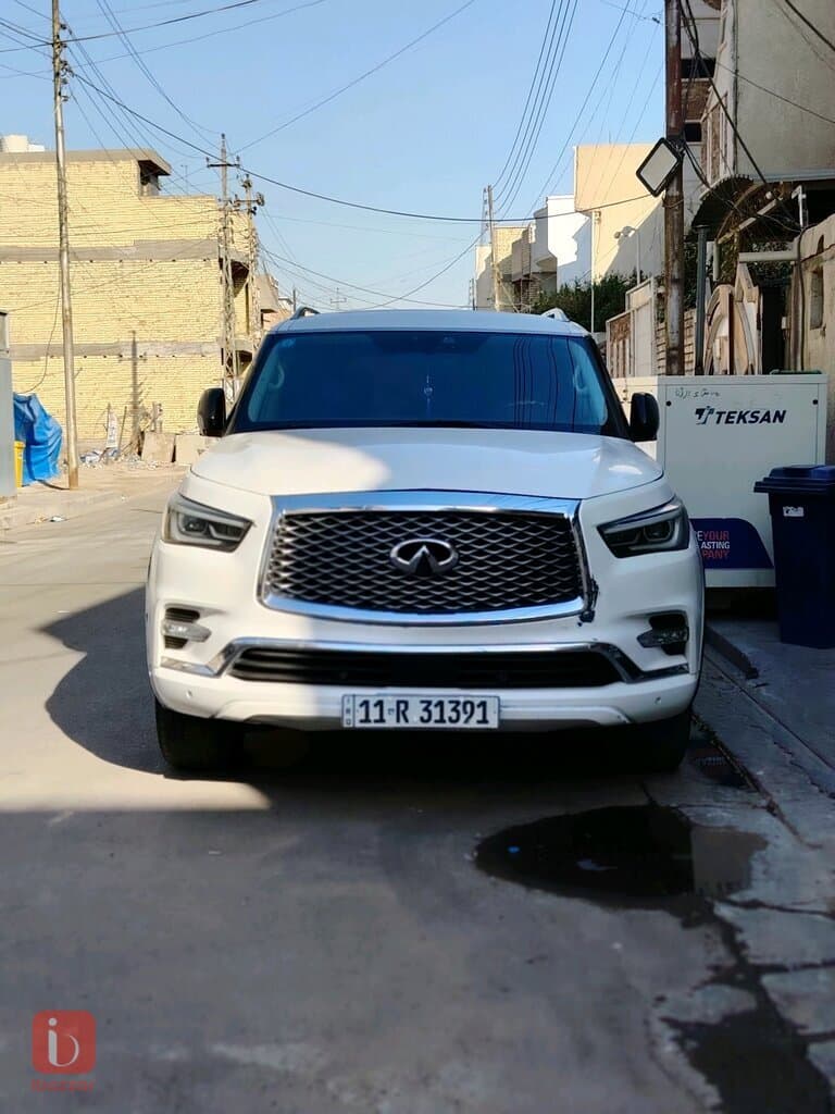 Infiniti QX80 Luxury