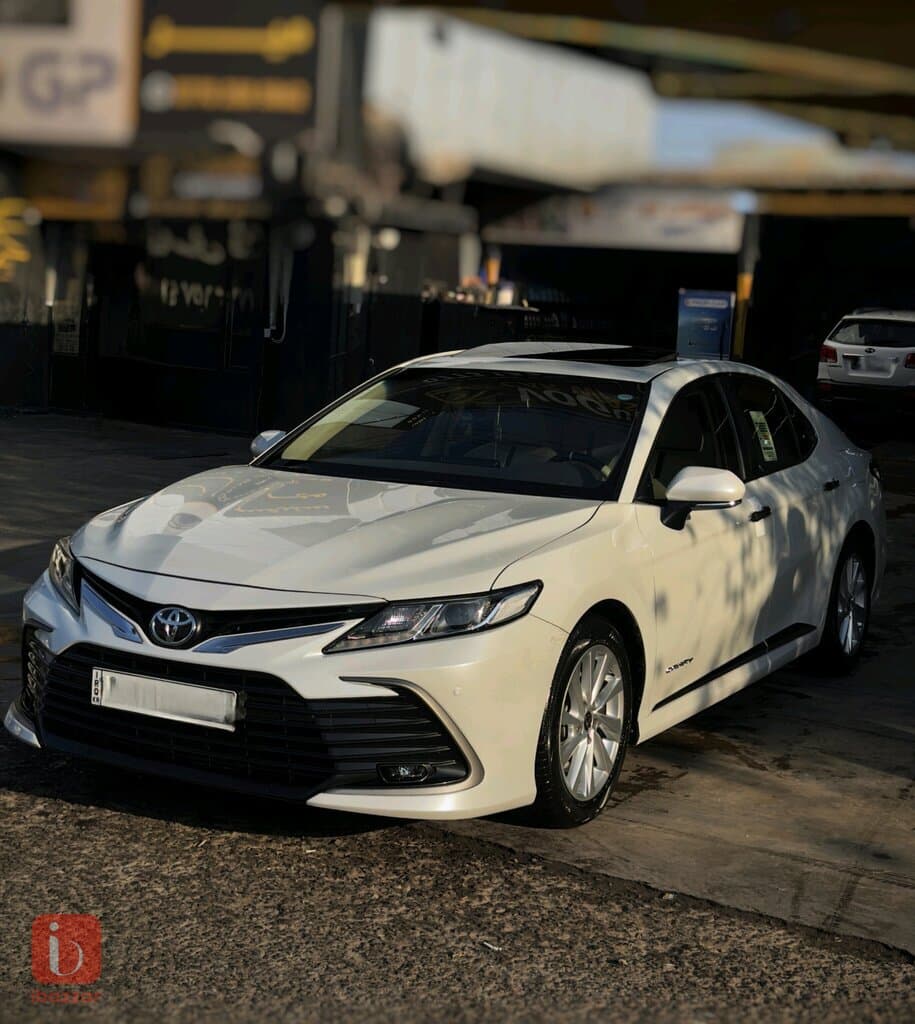 Toyota Camry GLE