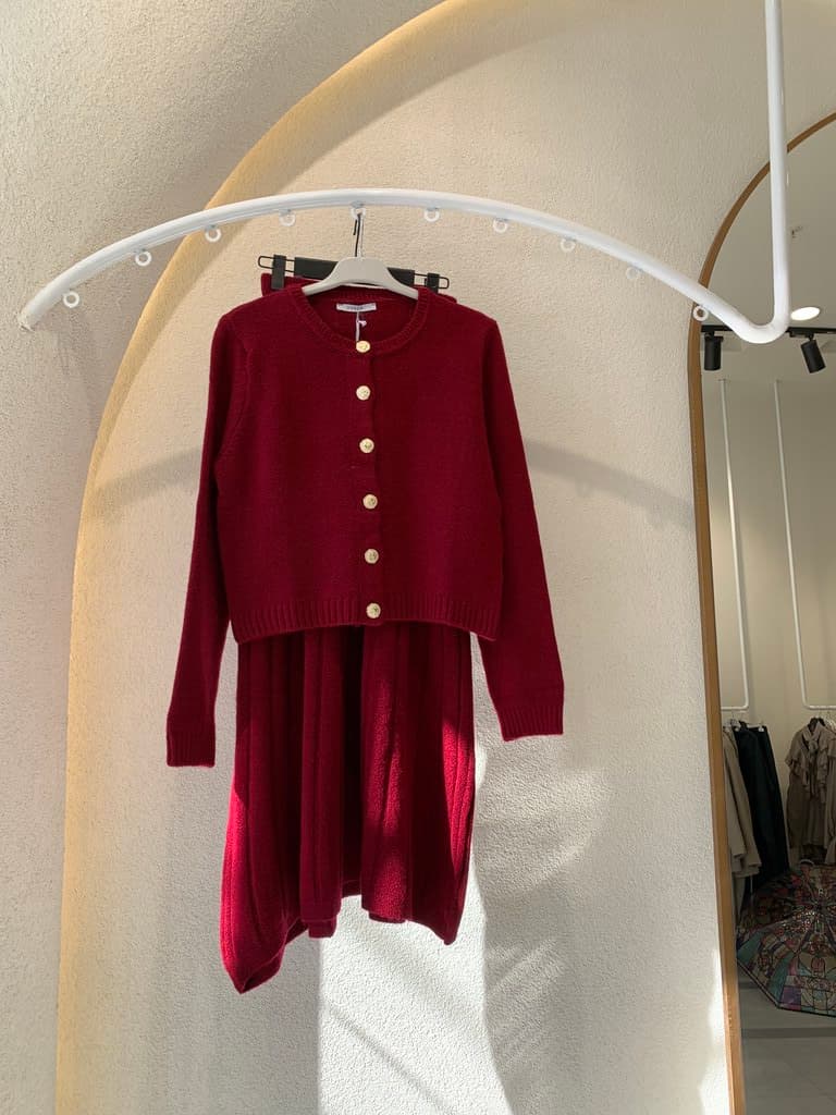 HENZA Women's Wool Skirt and Jacket Set - Dark Red (Size 1)