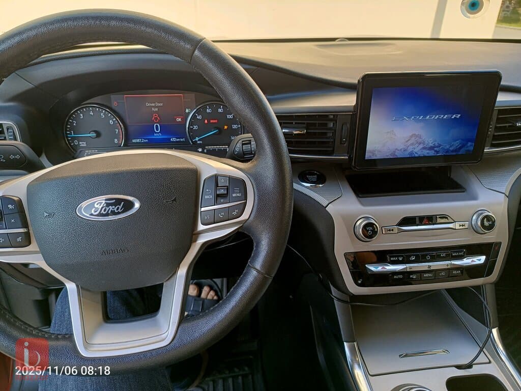 Ford Explorer XLT 7