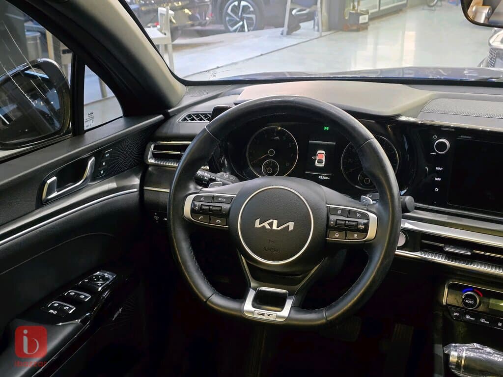 KIA K5 GT 7
