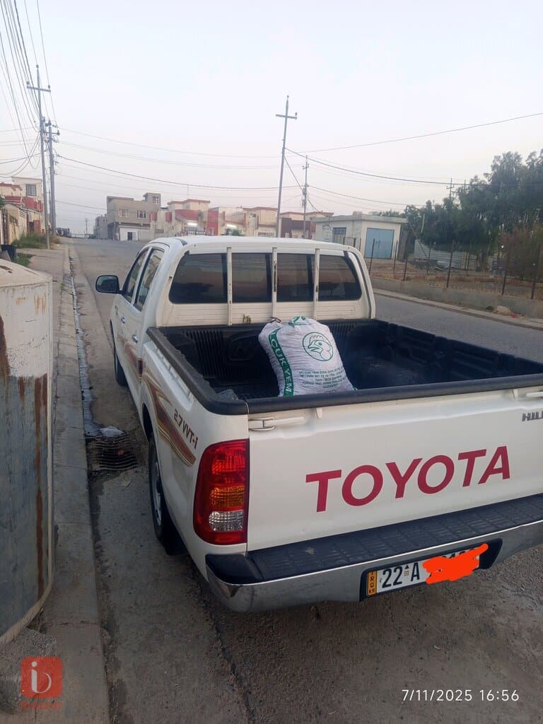 Toyota Hilux 4
