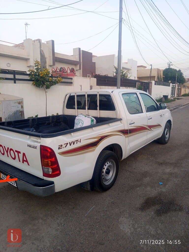 Toyota Hilux 6