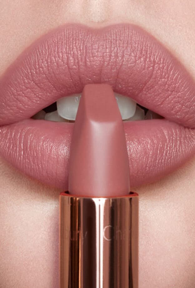 CHARLOTTE TILBURY Matte Revolution Lipstick -Pillow Talk 4