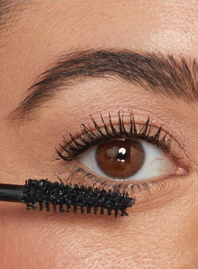 IT Cosmetics Mini Superhero Elastic Stretch Volumizing Mascara 2