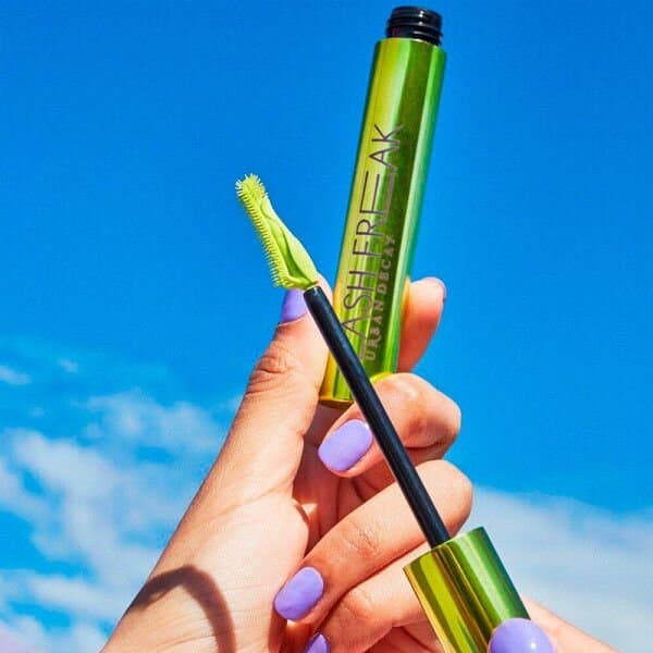 LASH FREAK MASCARA 4