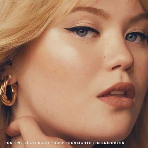RARE BEAUTY Positive Light Silky Touch Highlighter/Enlighten 3