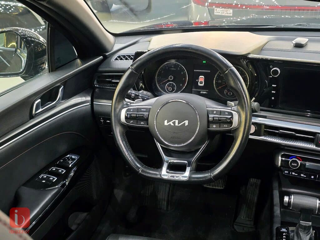 KIA K5 GT 7