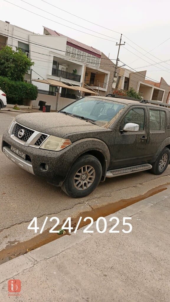 Nissan Pathfinder S 4WD 6