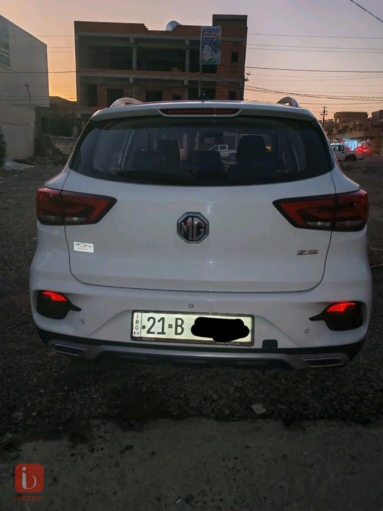 MG ZS 4