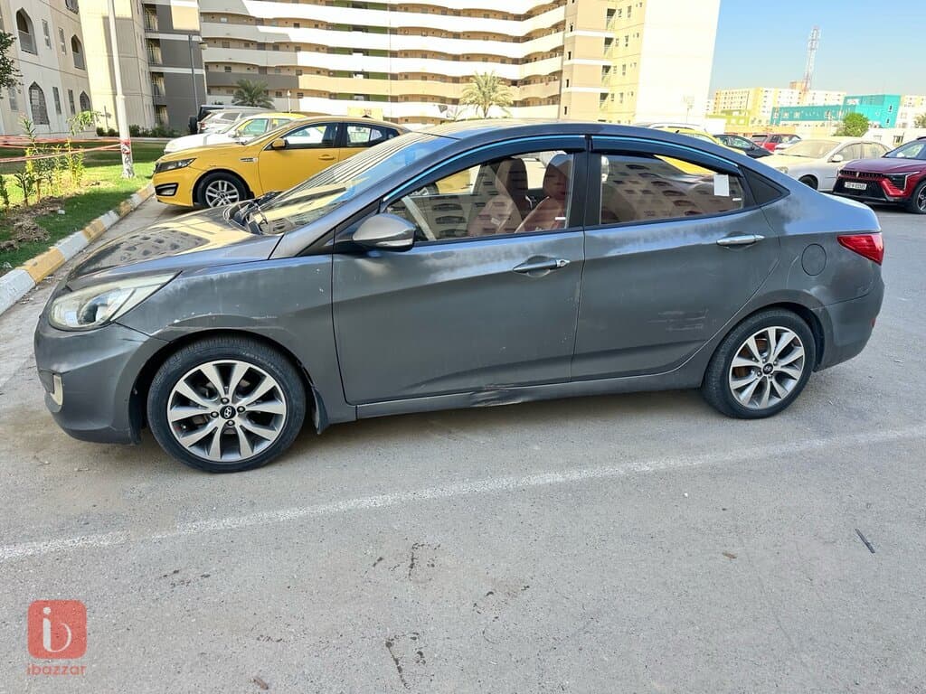 Hyundai Accent 11