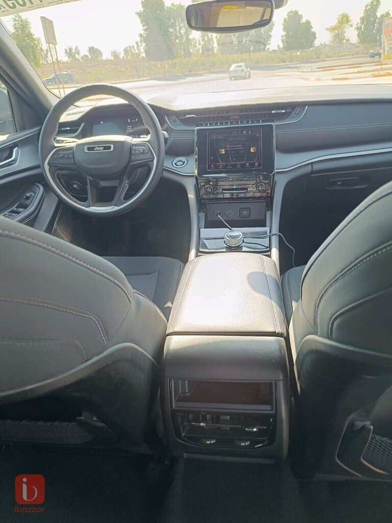 Jeep Grand Cherokee Laredo — photo 14