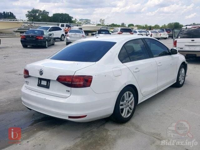 Volkswagen Jetta SE 17
