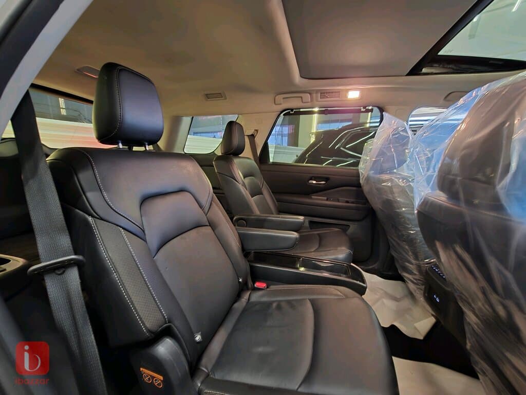 Nissan Pathfinder SL 5