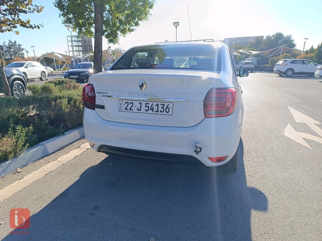 Renault Symbol Standard 5
