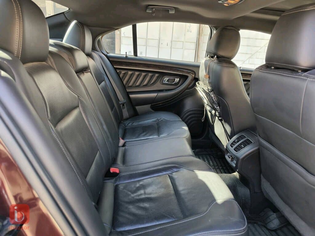 Ford Taurus Limited 7