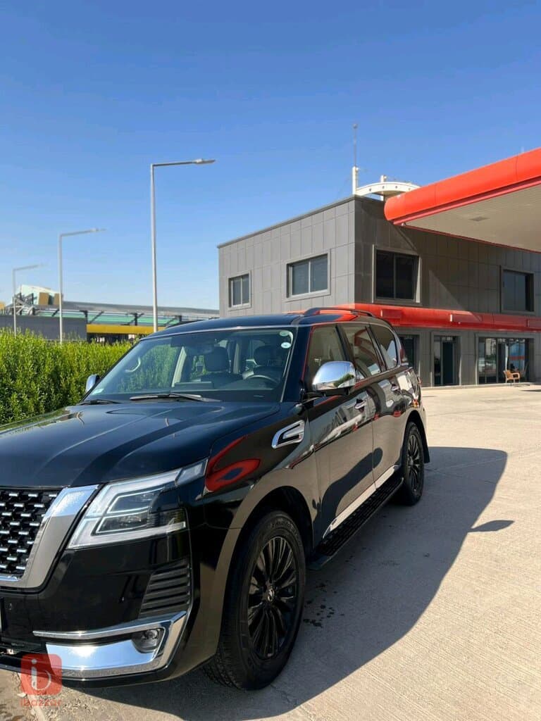 Nissan Armada 10