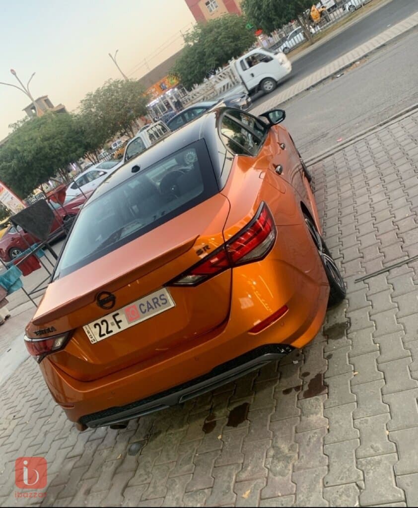 Nissan Sentra SR 4