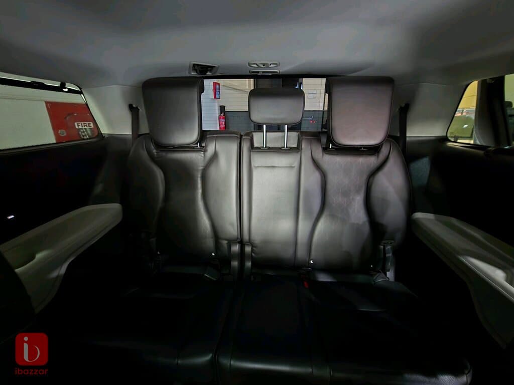 KIA Carnival EX 9