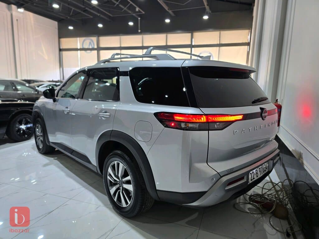 Nissan Pathfinder 4