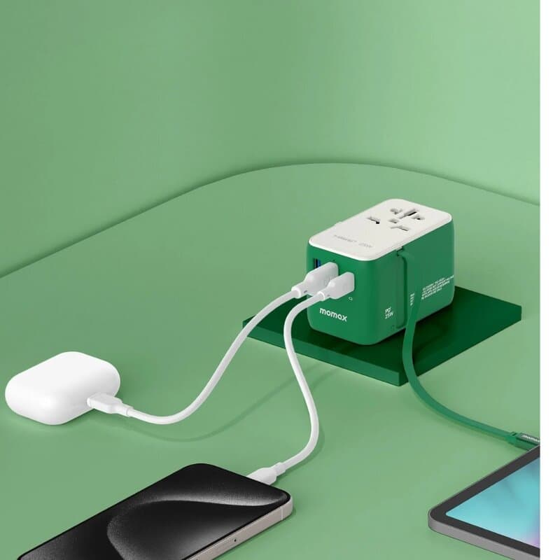 Momax World+ 25W 3-Port Travel Adapter 2