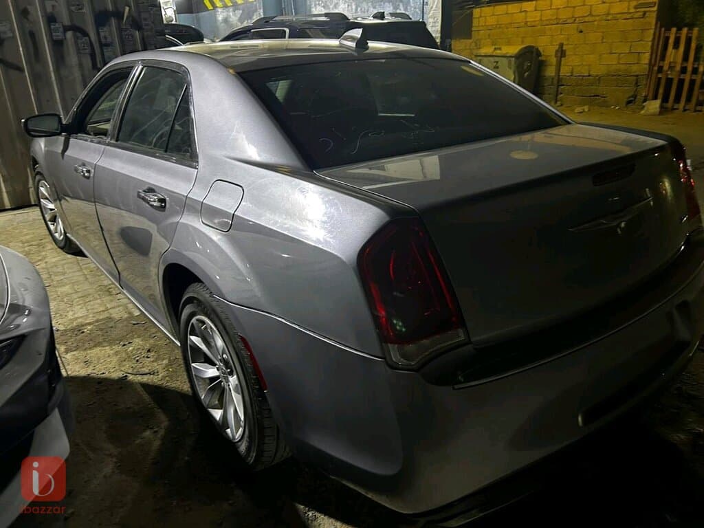 Chrysler 300 4
