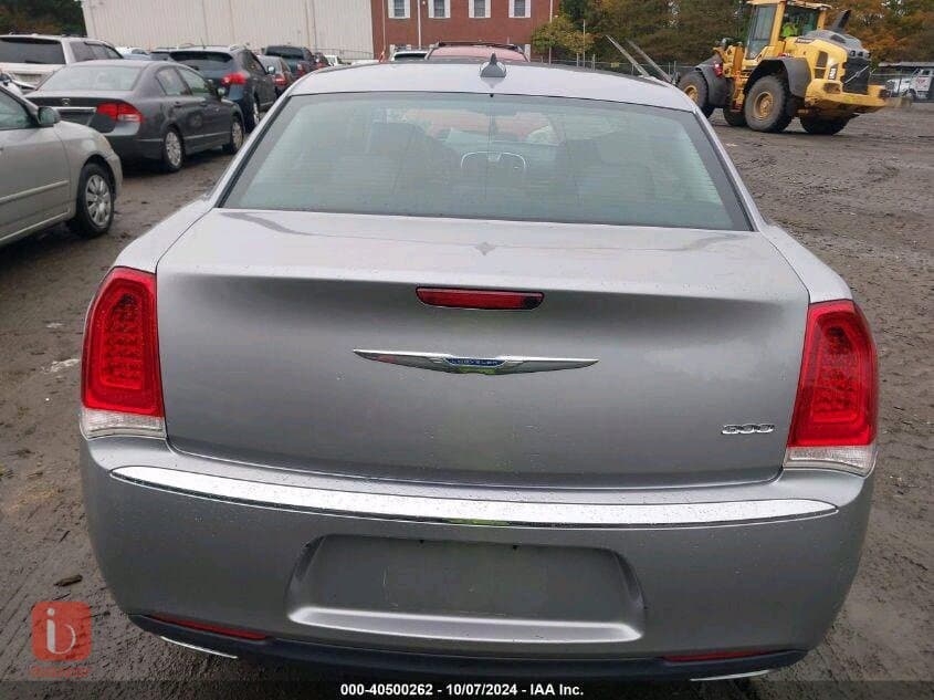 Chrysler 300 6