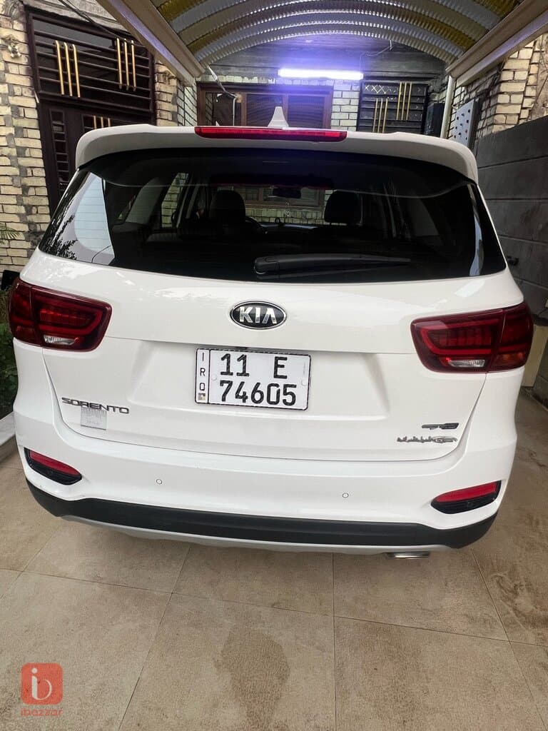 KIA Sorento 4