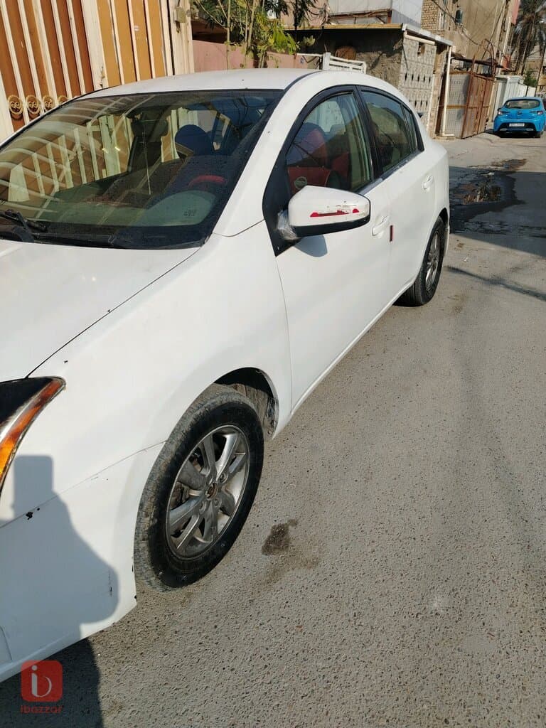 Nissan Sentra SV Sport 3