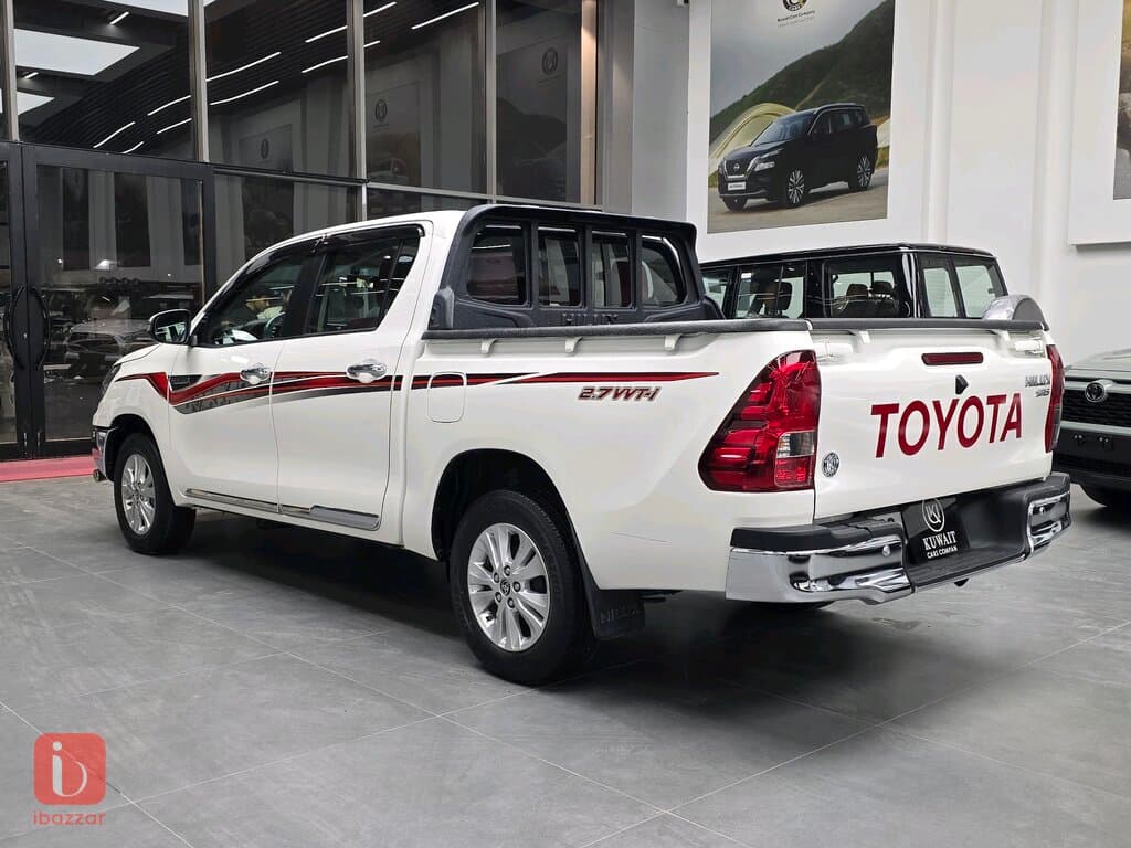 Toyota Hilux SR5 4