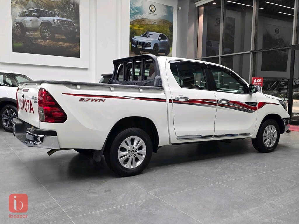 Toyota Hilux SR5 5