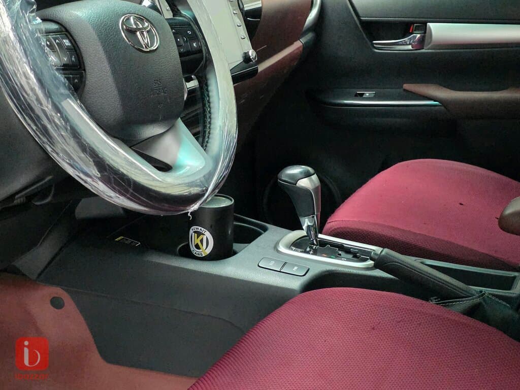 Toyota Hilux SR5 10