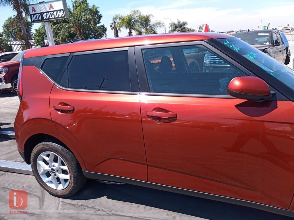 KIA Soul LX 16