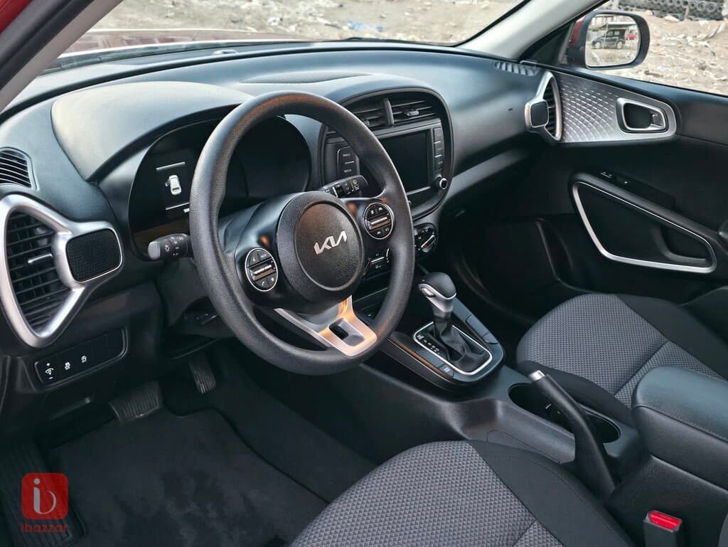 KIA Soul LX 4