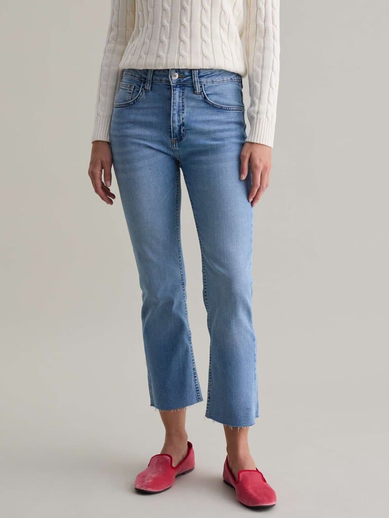 Flare-fit crop jeans with raw edging