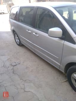 Dodge Caravan SXT — photo 5