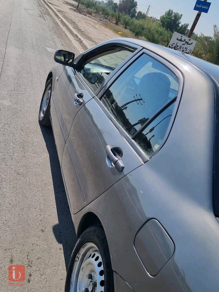 Mitsubishi Lancer GLX 5