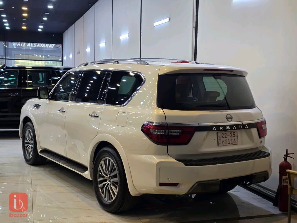 Nissan Armada SE 4