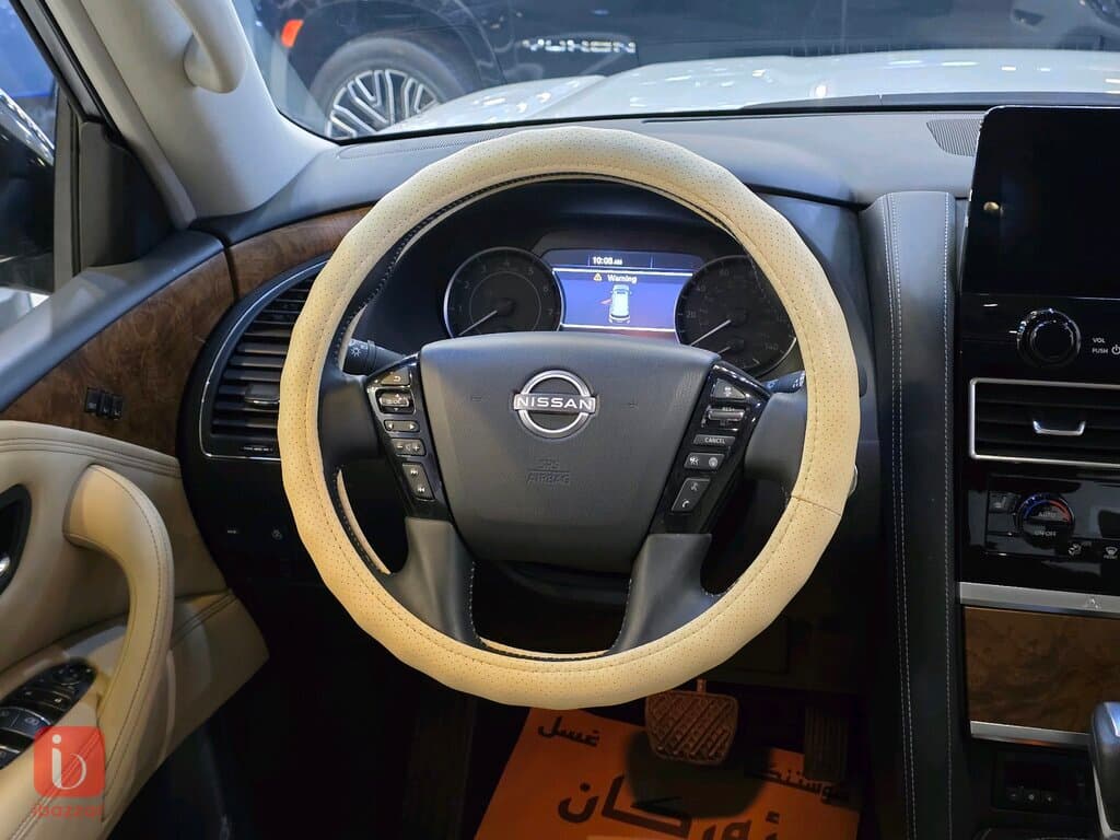 Nissan Armada SE 8
