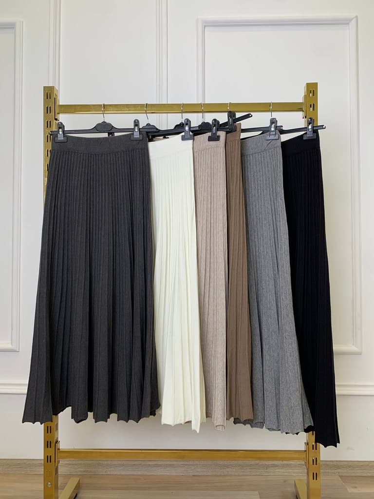 YEZI STUDIO Women's Wool Skirt - Dark Gray 2