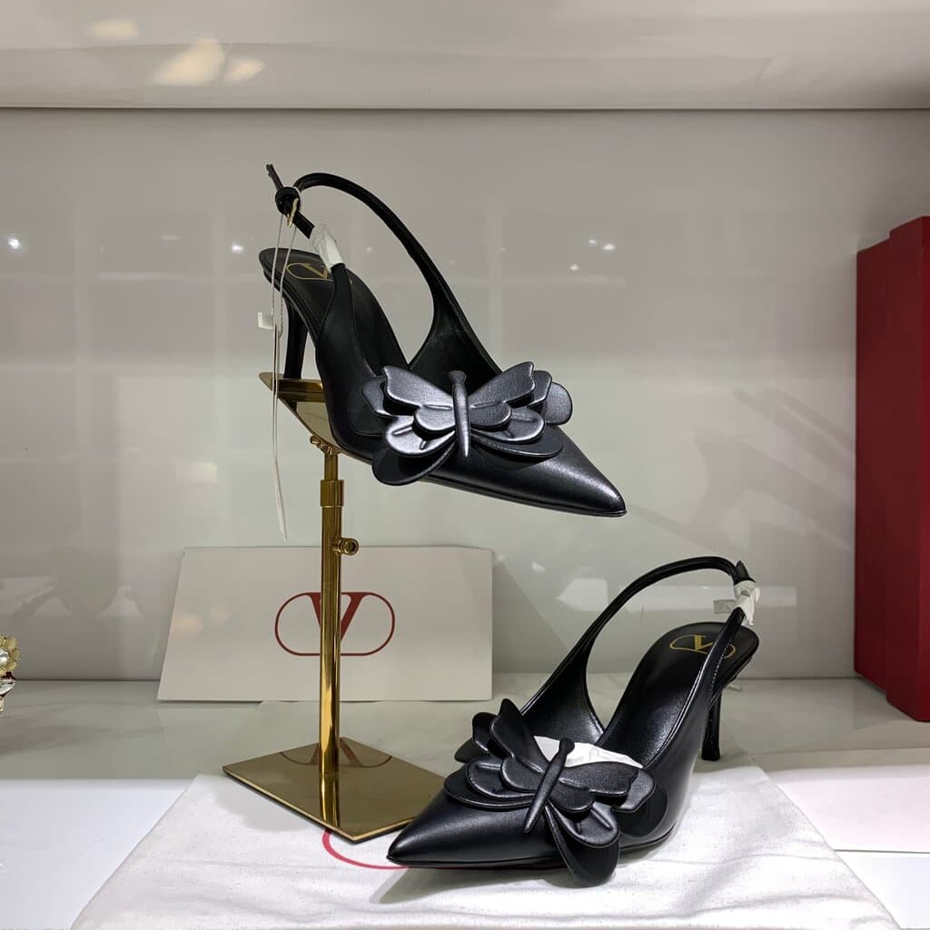 Valentino Women's Leather High Heels - Master Quality - Black (41)