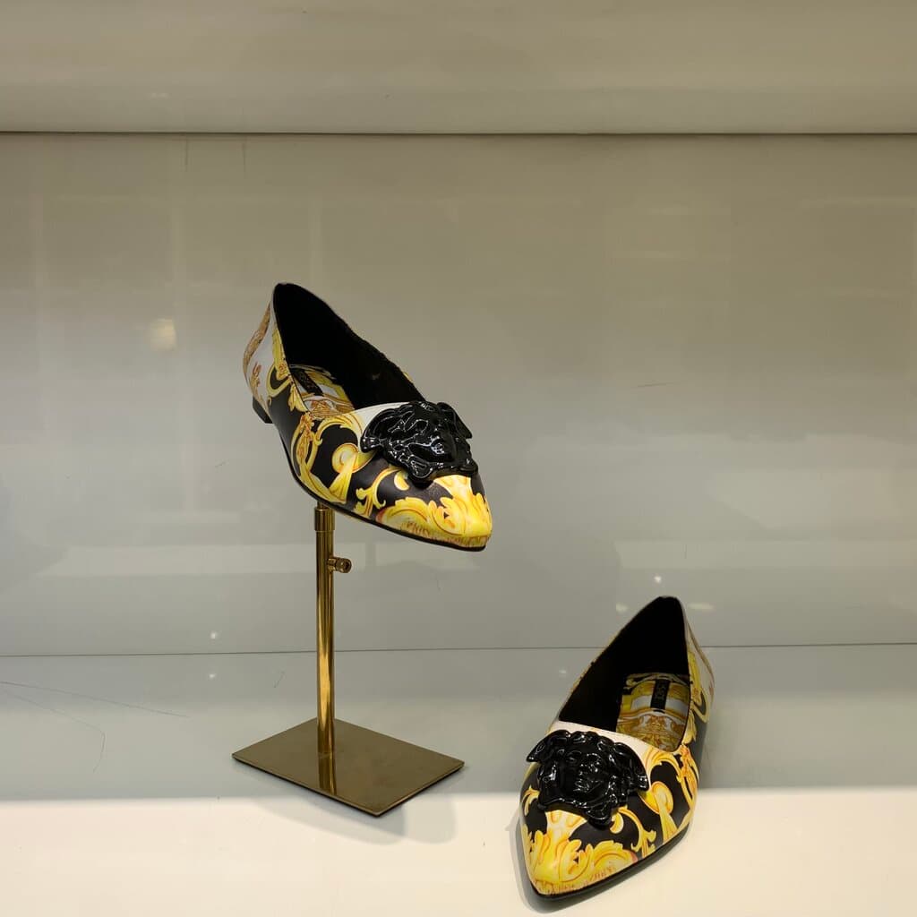 Versace Women's Leather Flat Shoes - Master Quality - Yellow (41) 2