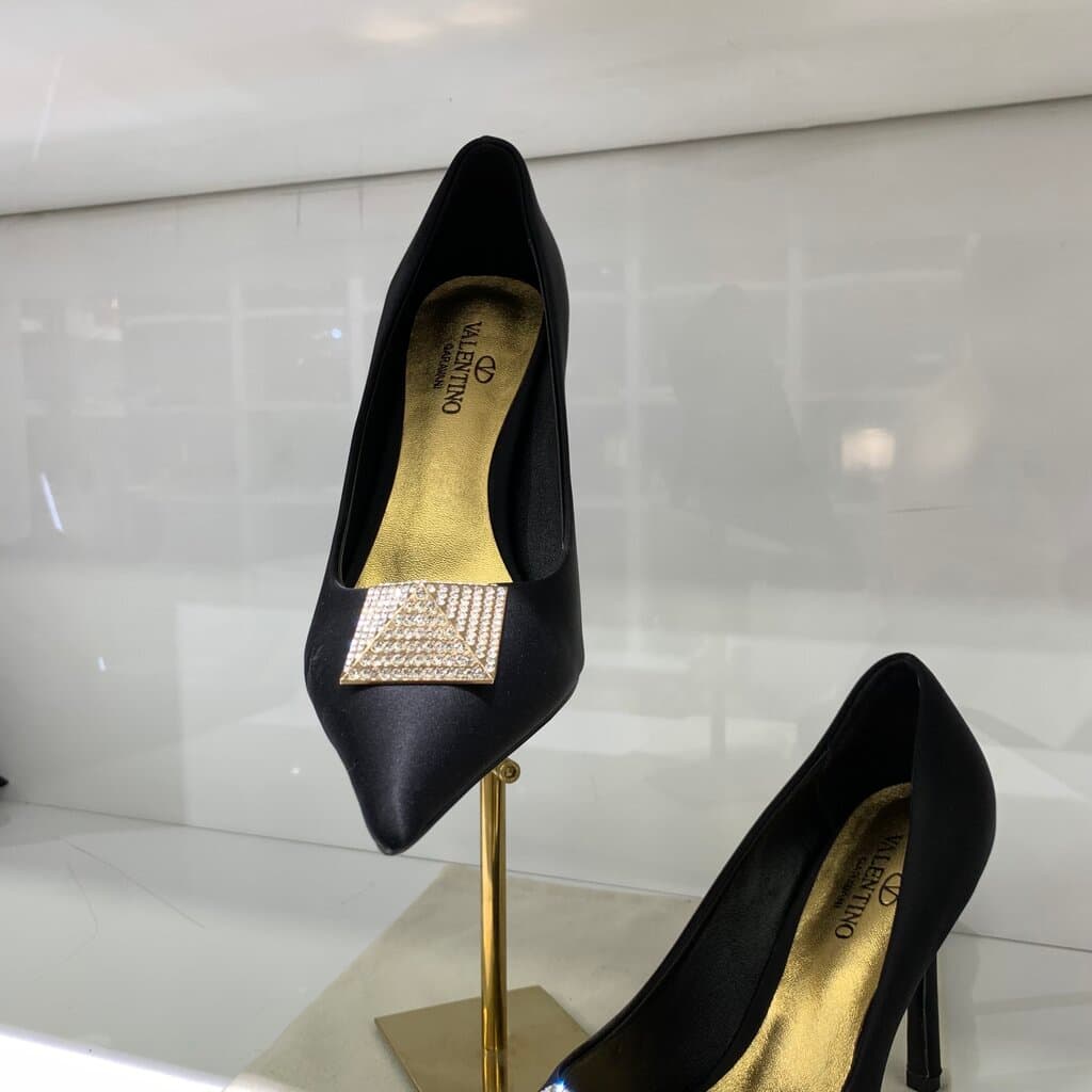 Valentino Women's Satin High Heels - Master Quality - Black (41) 4
