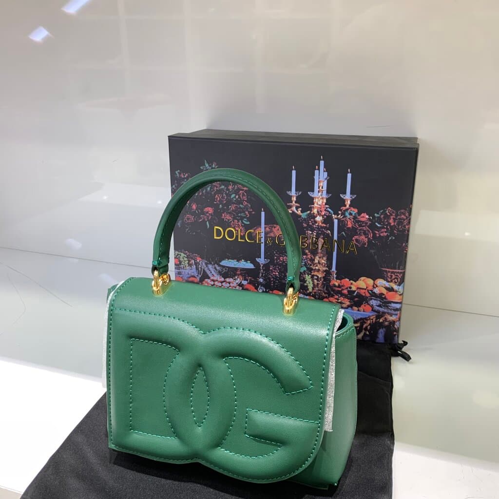 Dolce & Gabbana Women's Leather Handbag - Master Quality - Green 3