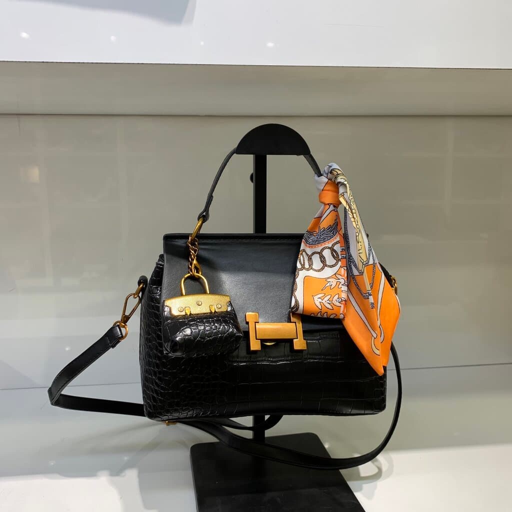 Hermes Women's Leather Bag - Master Quality - Black 2