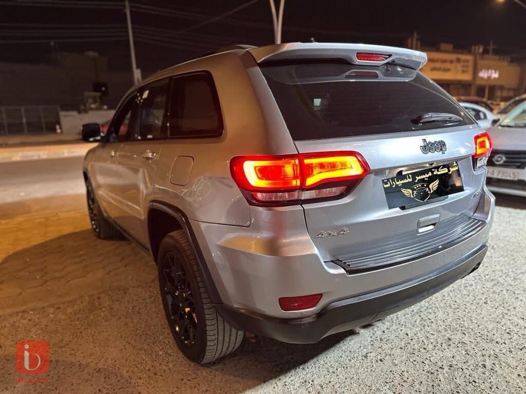Jeep Grand Cherokee Laredo 4