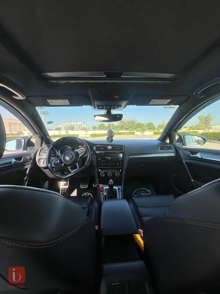 Volkswagen Golf GTI 5
